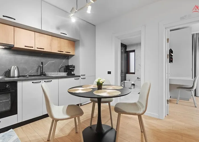 2 C3 Grand Apartment *