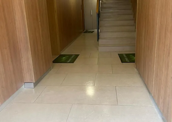 2 C3 Grand Apartment *